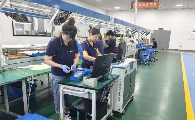 under-the-scorching-sun-workers-at-sokoyo-factory-diligently-fulfill-customer-orders-despite-summer-heat_01.jpg